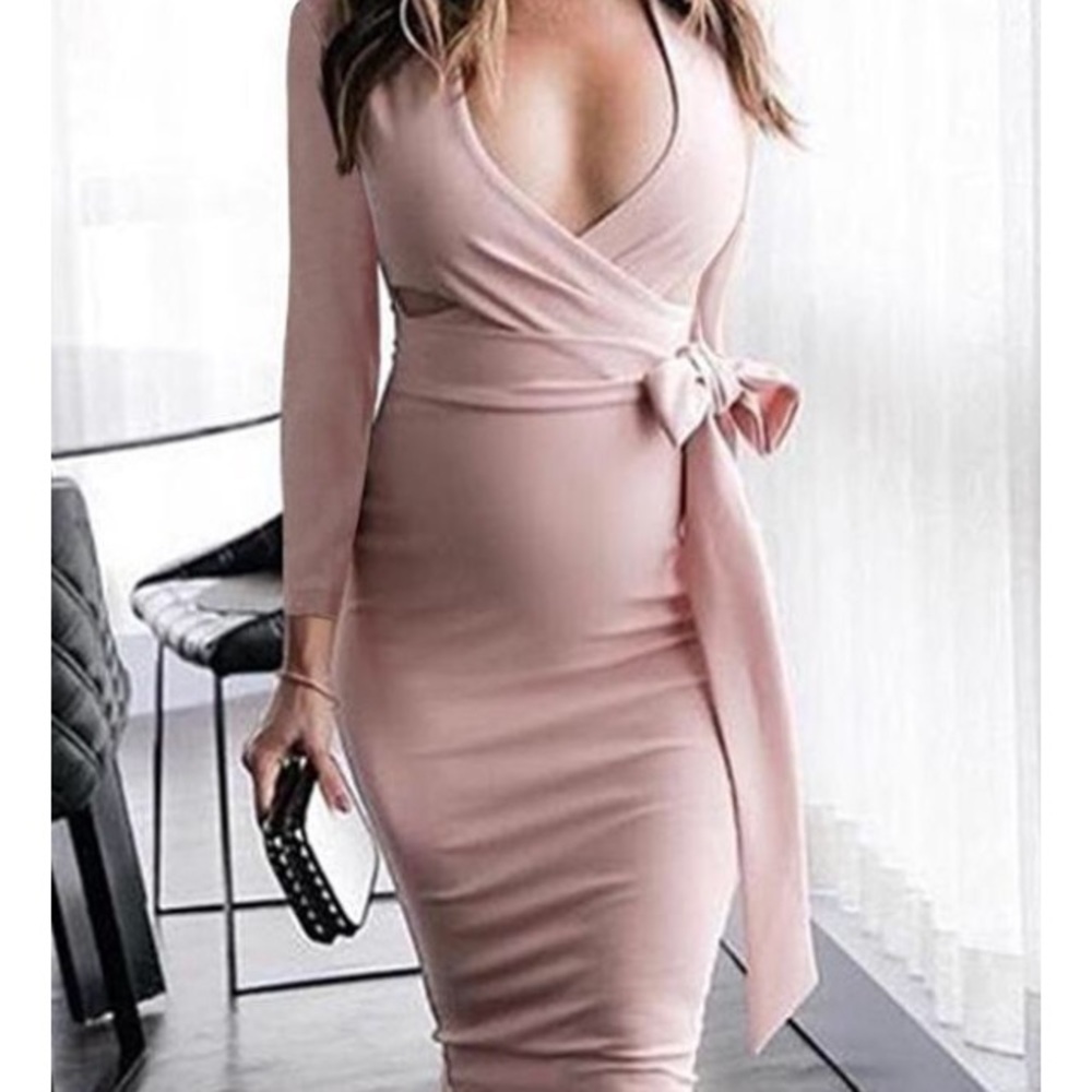 NWOT Light Pink Cutout Long Sleeve Midi Dress